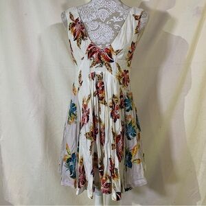 Free people // red floral deep v neckline flowy mini dress Sz extra small